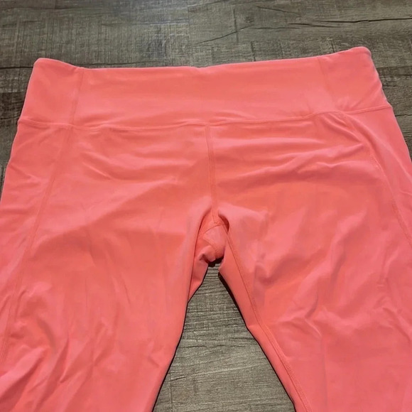 Athleta - Peach/Coral - Crop Plus Size Leggings - Size 1X - Great Used Condition - Picture 2 of 7